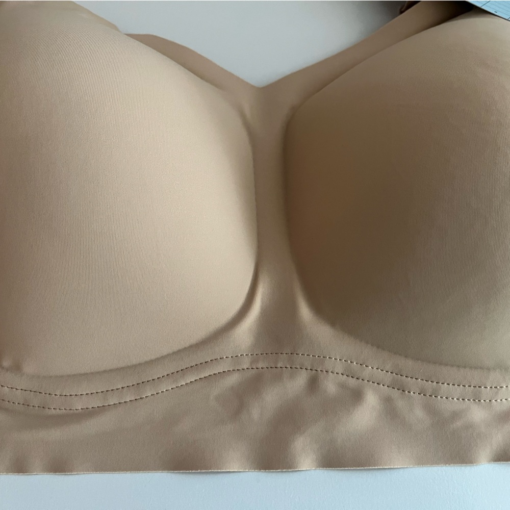 True&Co. Super Soft and Silky Laser-cut Tech Sealed Removable Pads No Lines Bra - Picture 11 of 12